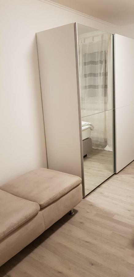 Outletcity Ferienwohnung Apartment 2 Metzingen  Kültér fotó