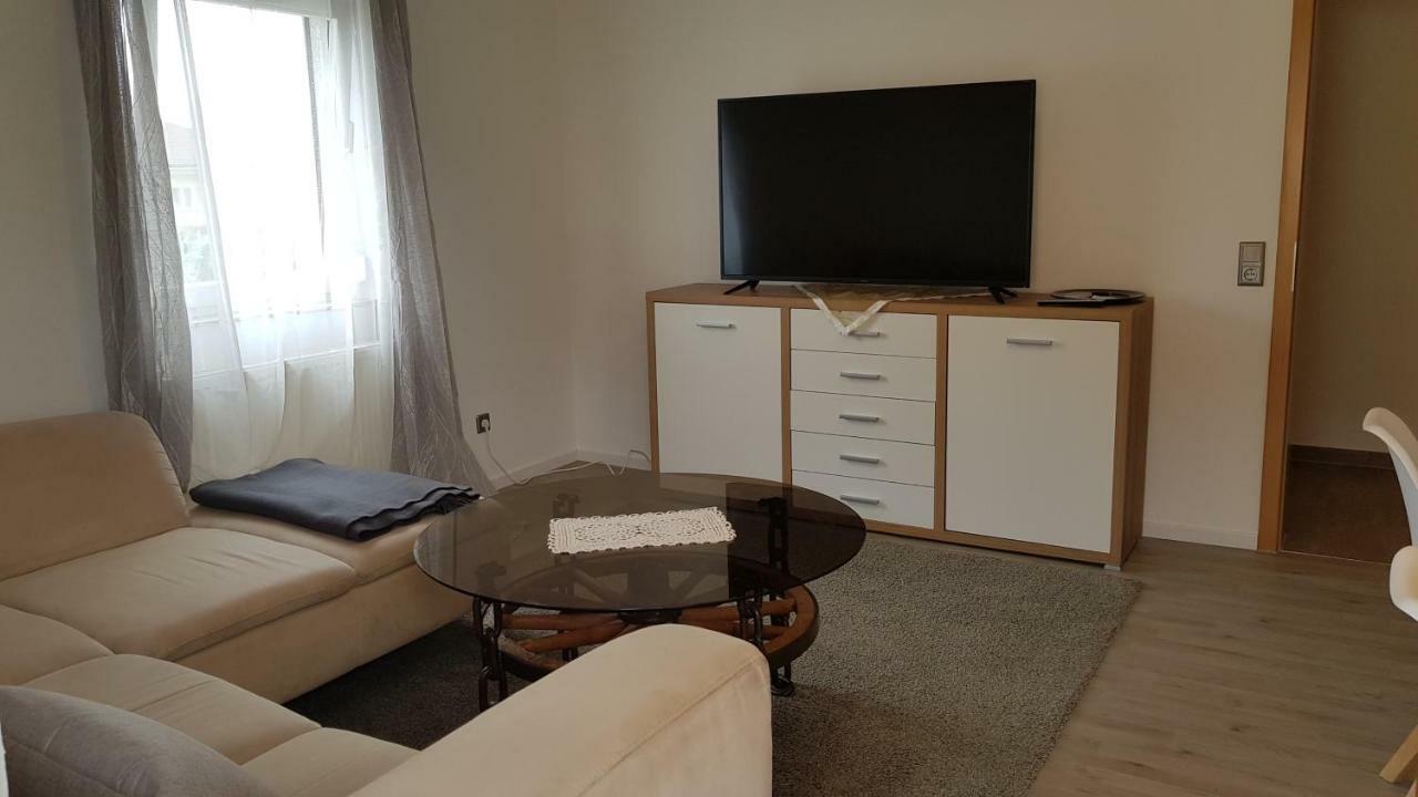 Outletcity Ferienwohnung Apartment 2 Metzingen  Kültér fotó