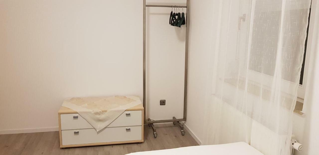 Outletcity Ferienwohnung Apartment 2 Metzingen  Kültér fotó